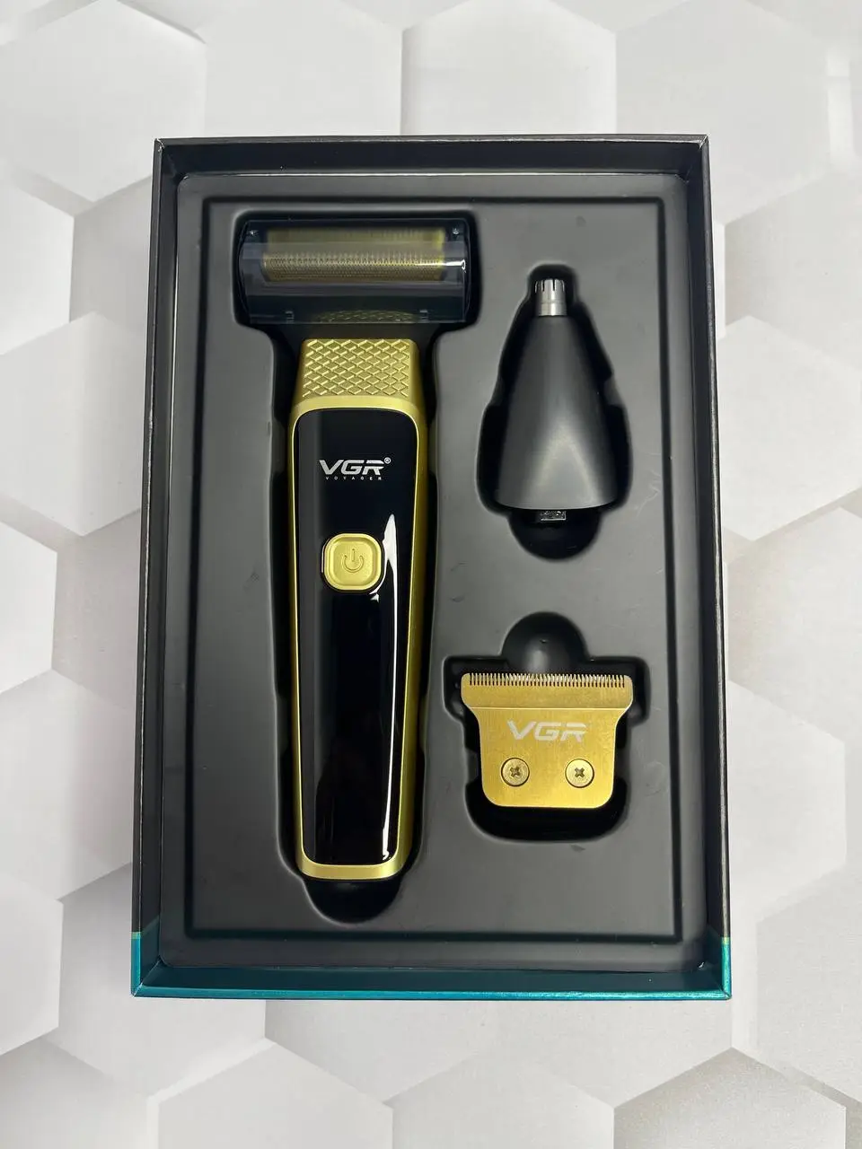 VGR V-366 3-in-1 Grooming Kit - Trimmer & Shaver
